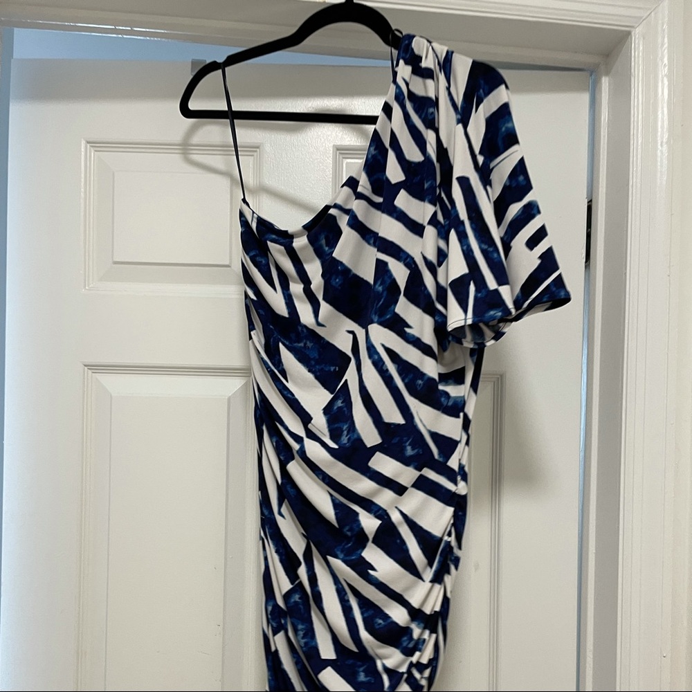 One shoulder dress